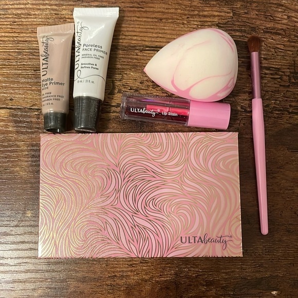 ❤️ 2/$20 or 3/$25 ULTA Beauty Collection 7 Piece Silver Gift Bag $72 Value - Picture 4 of 10
